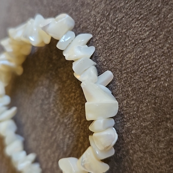3/$30 HANDMADE Mermaidcore Mother of Pearl Chip Beaded Stretch Bracelet - Picture 3 of 6
